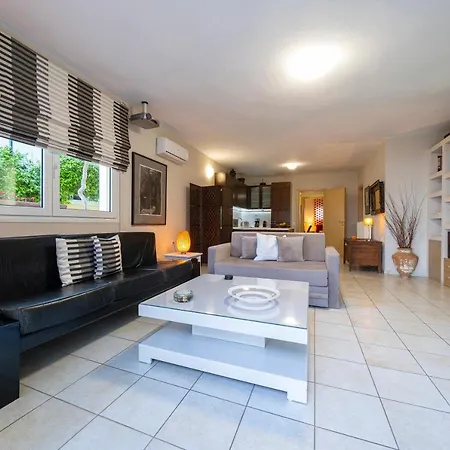 Sea Path Apartment Palaiontsiflikion Exterior photo